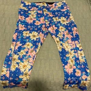 LuLaRoe Jade cropped workout Capris
